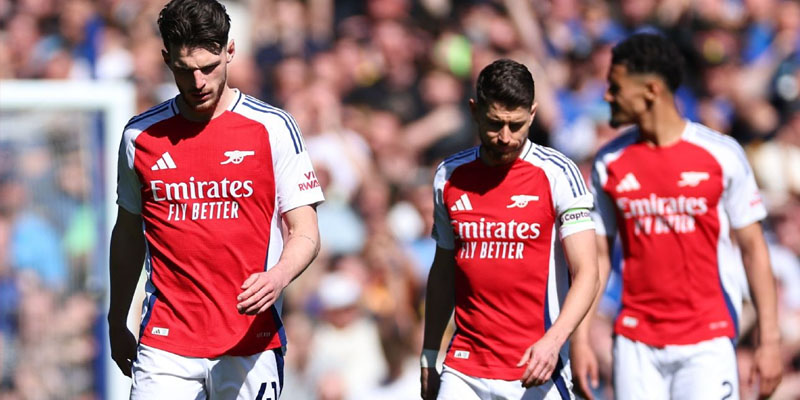 Arsenal khó có cửa vô địch